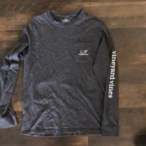 Gray long sleeve vineyard vine shirt